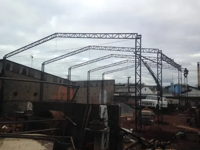 galpão metálico - 300 m2. - R$=120.000,00 - novo - parcelado pgto.