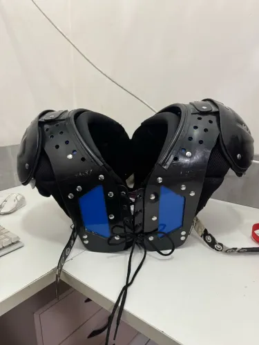 Shoulder Pad Schutt AiR MAXX - Tamanho L