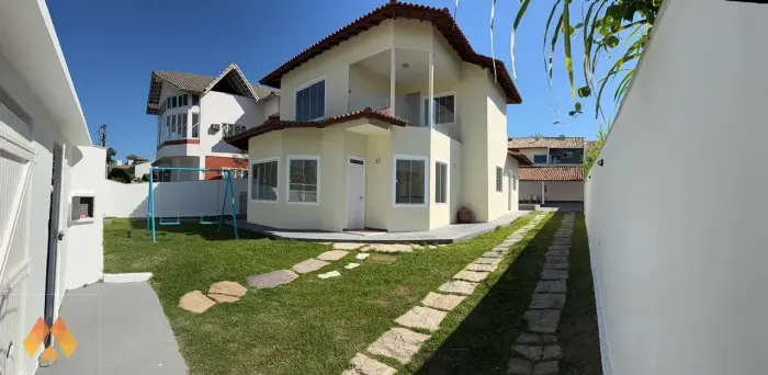 Mirante da Lagoa - Ótima Casa Duplex c/ 04 QTS (01 suíte) e 03 banheiros!!