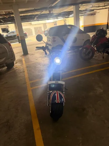 Moto elétrica , único dono , 3 modos de velociadades , podendo chegar até 70 km por hora 