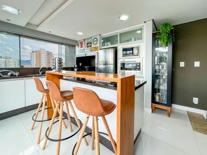 Cobertura com 2 dormitórios à venda, 142 m² por R$ 1.290.000 - Victor Konder - Blumenau/SC