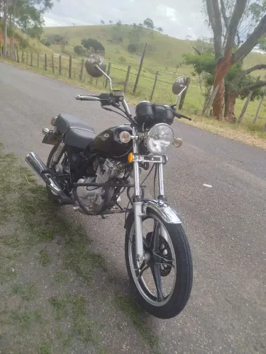Suzuki intruder 