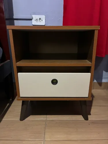 Mesa de cabeceira