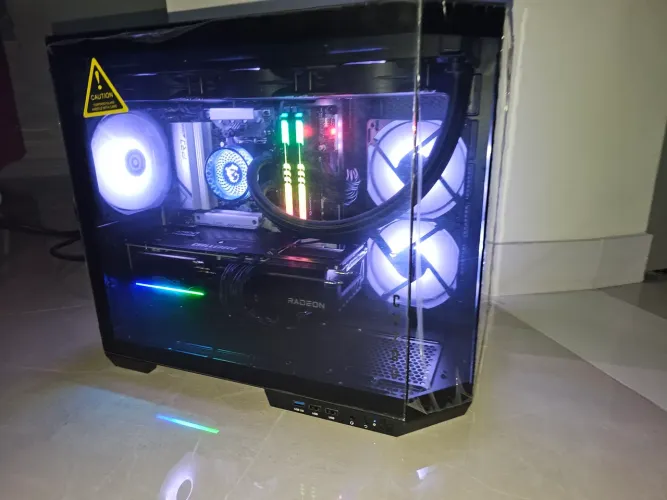 Ryzen 7800x3d rx 9070 xt 32gb 6000 mhz