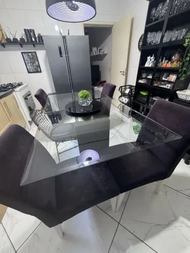 Mesa de Jantar retangular de vidro até 6 lugares