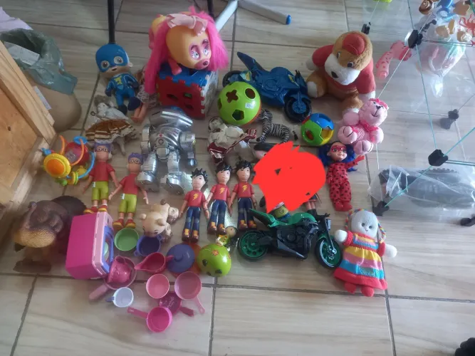 Lote de brinquedos