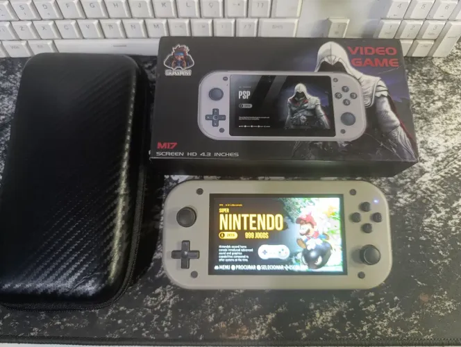 Console portátil M17 com vários emuladores