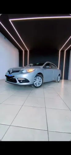 Renault Fluence Sed. Dynamique 2.0 16V Flex Aut. 2016