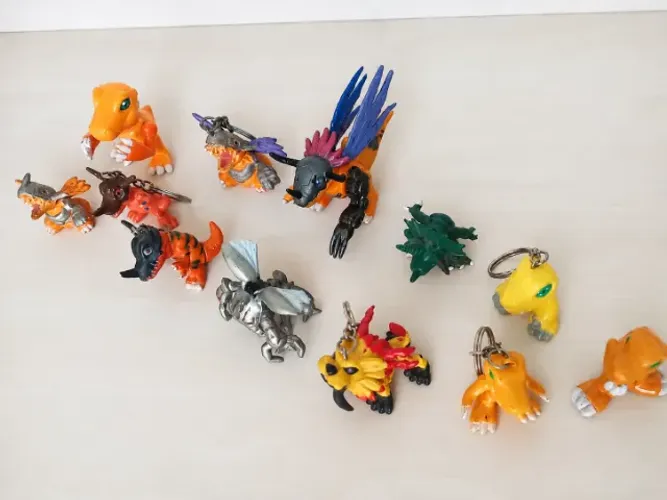 Miniaturas bonecos DIGIMON nostálgicos - 12 unidades