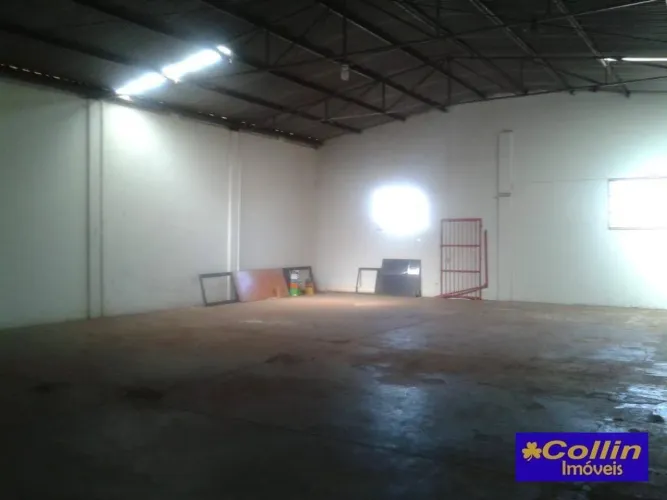 Galpão para alugar por R$ 5.000,00/mês - Parque das Américas - Uberaba/MG