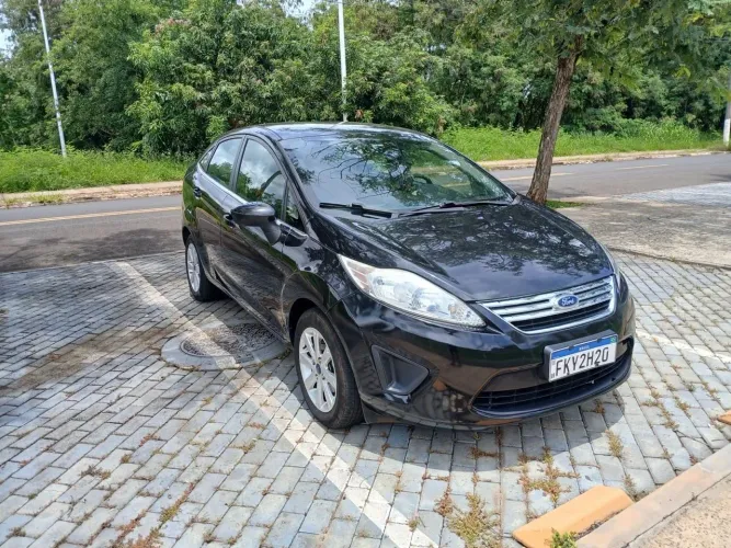Ford Fiesta Sedan SE 1.6 16V Flex 4P 2013