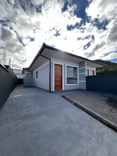 Casa Geminada 2 Quartos 51 M² - Forquilhas