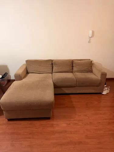 Sofá 3 Lugares com Chaise Fixa Bege