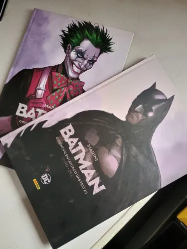 Batman O Príncipe Encantado Das Trevas de Enrico Marini Completo em Formato Europeu