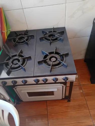 Fogão industrial usado apenas 2 vezes