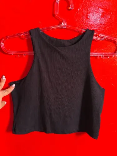 Cropped Preto Canelado Gola Alta Regata Tamanho P