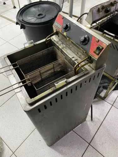 Fritadeiras Elétricas e a Gás Usadas