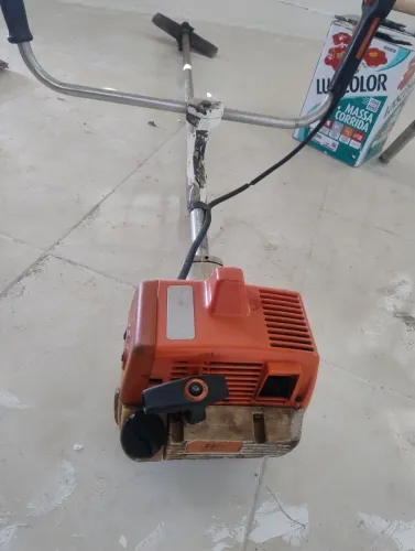 Máquina de roçar da Stihl original 160 valor 1400 local em Itararé