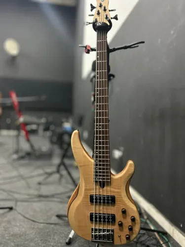 Baixo Yamaha TRBX 605FM Natural 5C