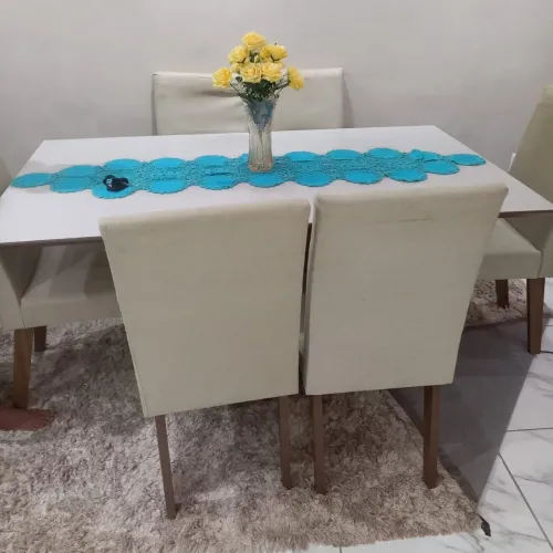 Mesa de Jantar 6 Lugares com 6 Cadeiras Estofadas - Excelente Estado