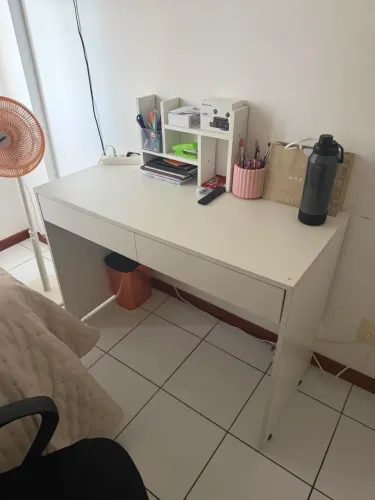 Mesa escritório + cadeira giratória - R$ 350