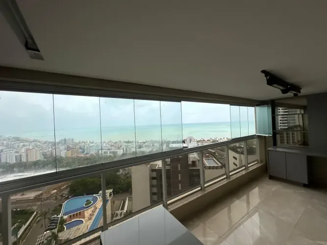 Vende-se Altiplano C/190m² 3 Quartos, 2 Suítes, + DCE + 3 Vagas Vista Mar !!!