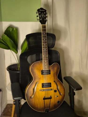 Guitarra Semi-Acústica Ibanez AF55 