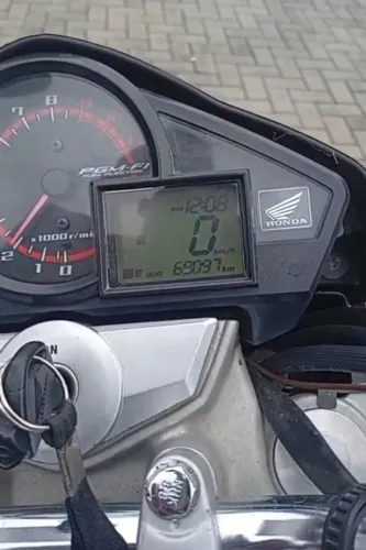 Honda CB 300R Flex 2013/2014 - Baixa Km + LED (Pomerode)