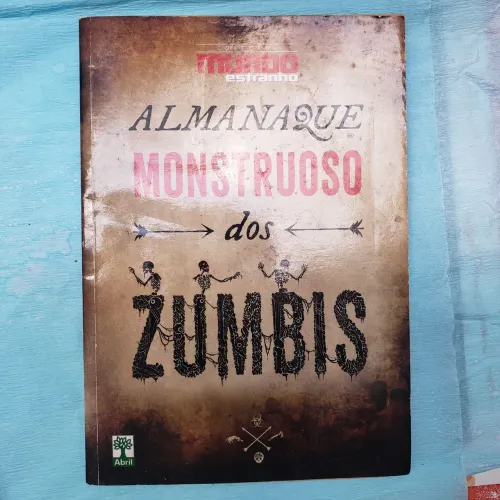 Kit baralho zumbi e livro Almanaque Monstruoso Zumbis. Edição limitada Mundo Estranho.