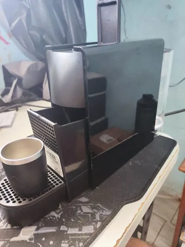 Cafeteira Nespresso Essenza Mini