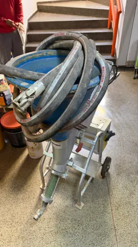 Bomba de projeção, injeção e pintura Betomaq B10