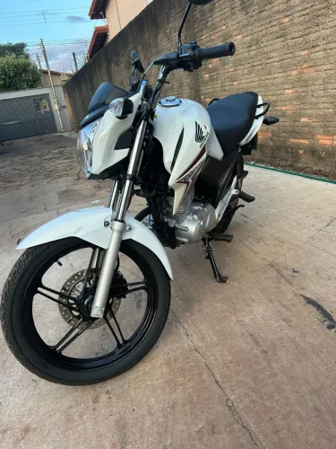 Titan 150 ex
