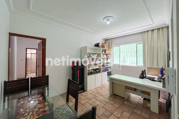 Apartamento de 02 quartos com Área Privativa à venda no Castelo!