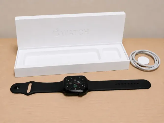 Apple Watch Series 11 46mm GPS - Preto Alumínio