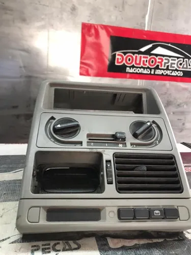 Moldura central Fiat Uno