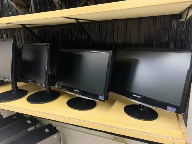 Monitor Lcd 22 Pol marcas diversas Lg Samsung
