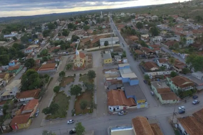 Lote de 360 metros galpão medindo 100 metros, Jaboticatubas (Temos varias opções).