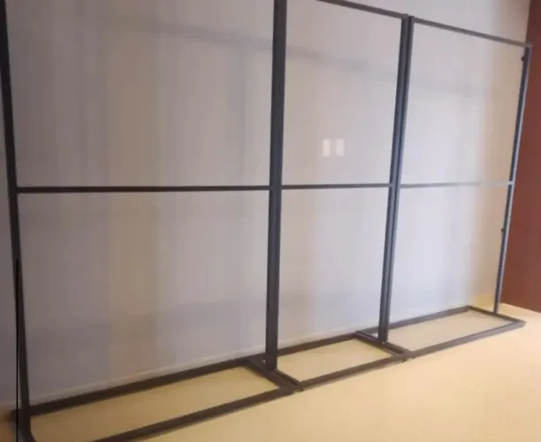 Arara de Roupas