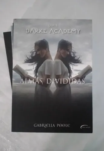 Coleção completa do livro Darke academy