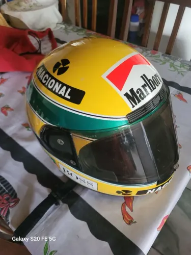 Capacete ayrton senna aceito trocas
