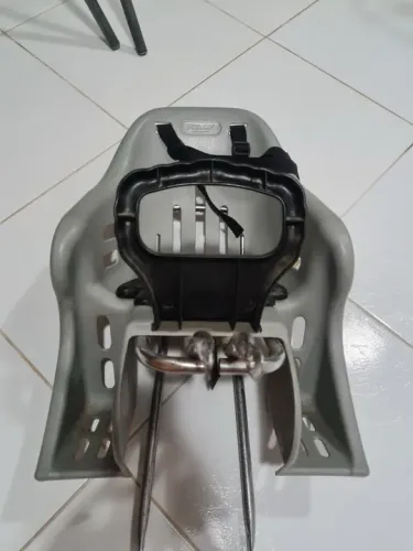 Cadeirinha infantil para bicicleta