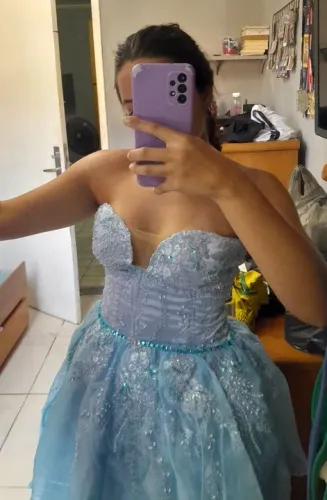 Vestido de pista 15 anos com brilho azul