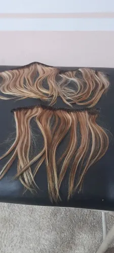 Extensão de cabelo loira e castanha