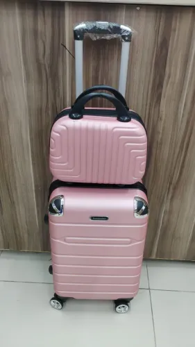 Kit Mala de bordo com frasqueira $290 av