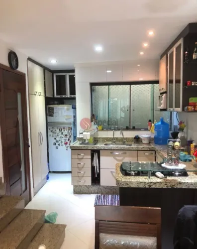 Sobrado de condomínio fechado na Vila Formosa.