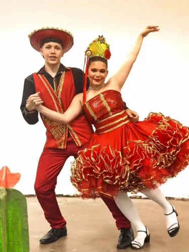 Aluguel de vestido de quadrilha Junino o ano todo