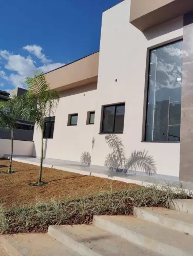 Casa em Condomínio de Luxo em Jundiaí-SP, 3 quartos, 2 suítes, 3 banheiros, 236m² no Jardi