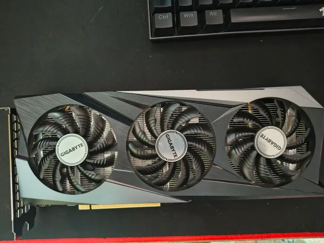 RTX 3050 8GB Gigabyte OC 