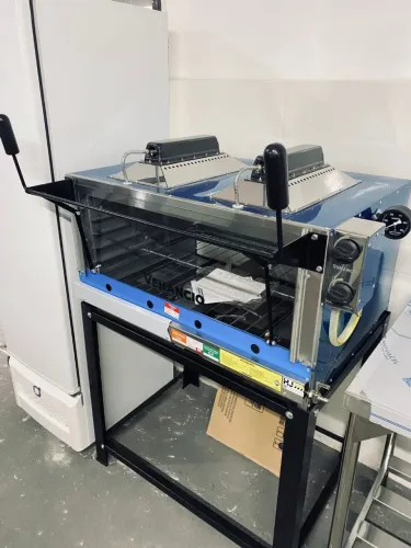NZ. Forno lastro elétrico com gratinador 90 VENÂNCIO 