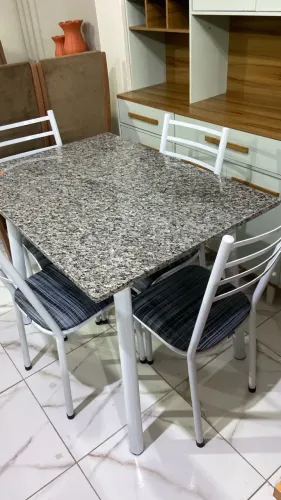 Vendo mesa de mármore